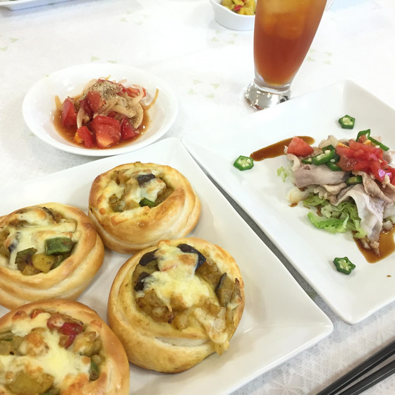 食の創造館　手ごねパンと旬の料理教室