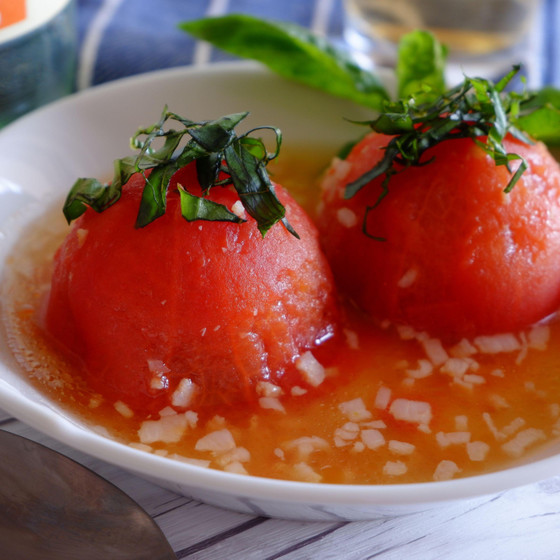 丸ごとトマトのブイヨン煮
