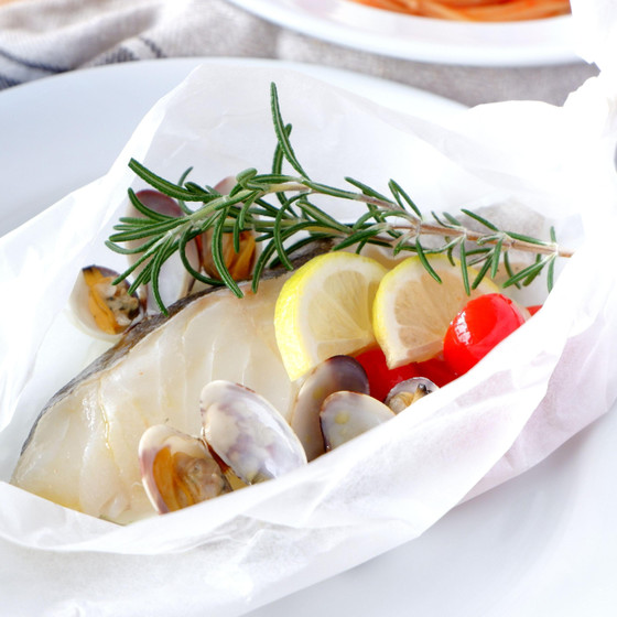 カルトッチョ（魚の香草包み焼き）