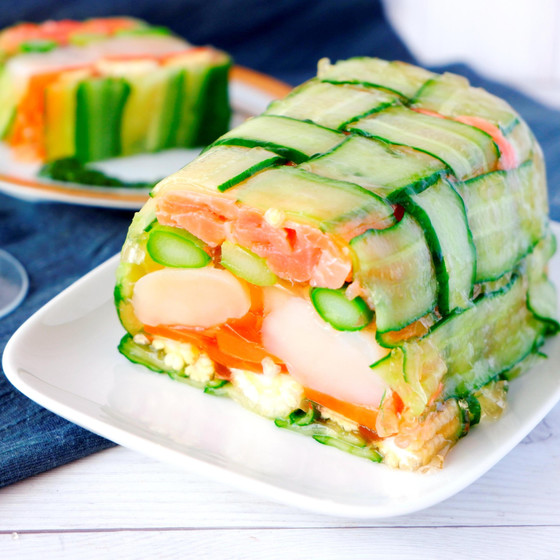 作ってみたい！野菜のテリーヌやキヌアのサラダ　カリッとチキンのビネガーソース　デザートまで全4品