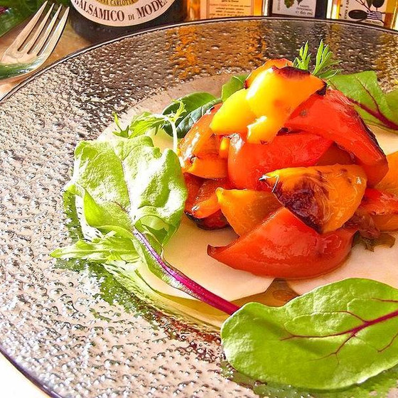 パプリカの甘みがすごい！見た目も華やかな前菜です