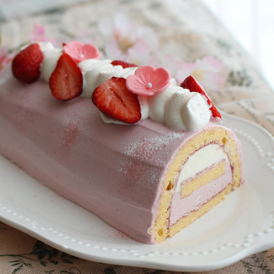 ホワイトガナッシュとフランボワーズのムースケーキ