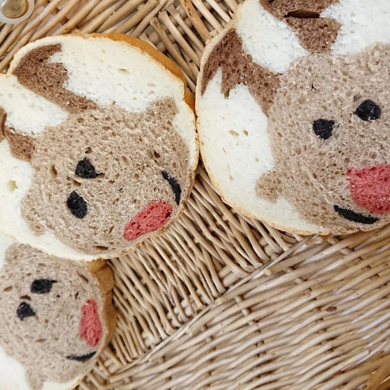 クリスマスは、＜赤鼻のトナカイさん＞デコ食パンはいかが？