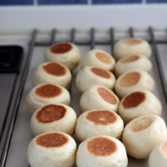 フライパンで作る　捏ねない簡単おうちパン