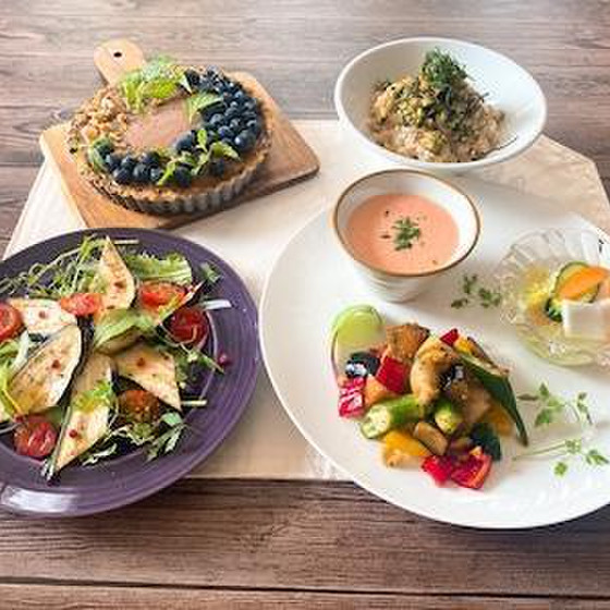 夏バテ解消！暑い時でも食べたくなる♪ 夏野菜たっぷり栄養満点のマクロビ冷製ランチ〜グルテンフリー