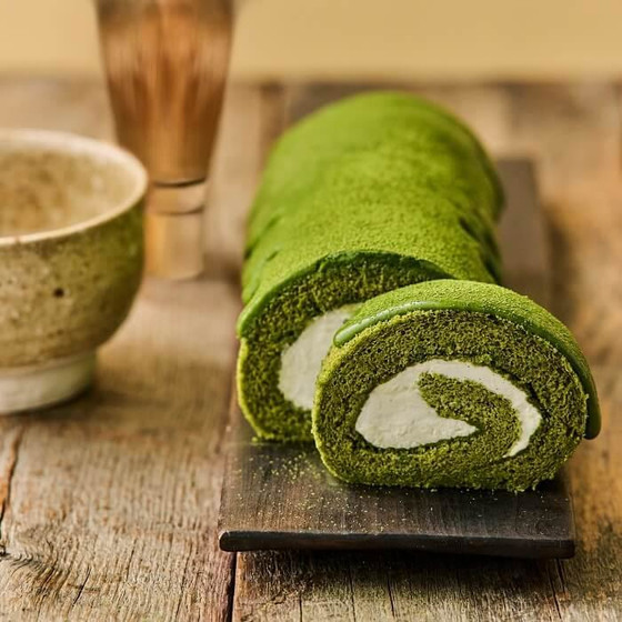 抹茶のロールケーキ