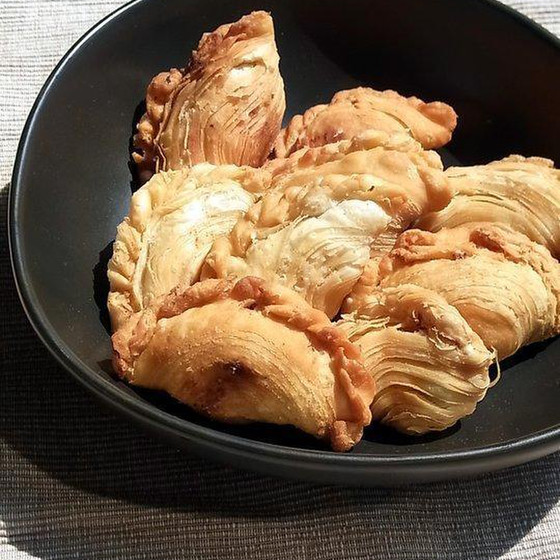 バター無しでもサクサクパイが作れる、カリーパフ・レッスン