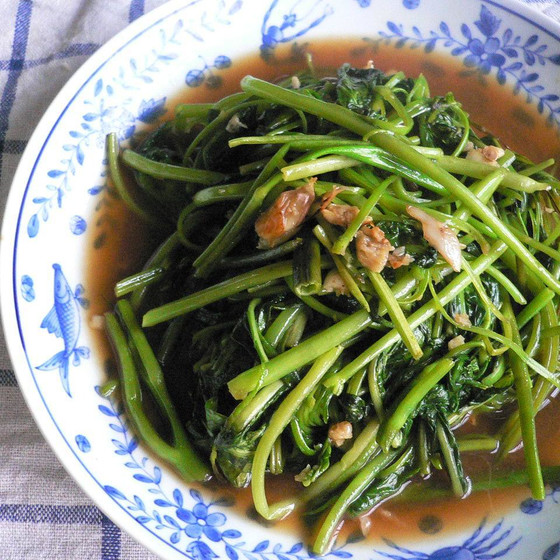 笑っちゃう位に大雑把で美味しい空芯菜炒め