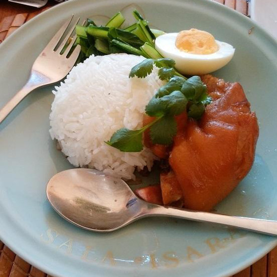 コラーゲン摂取・とろとろ豚足煮込みレッスン