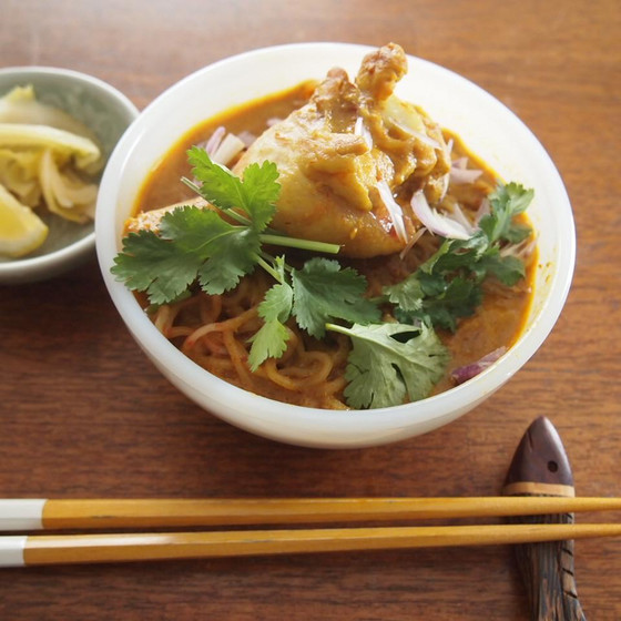 タイ北部の「カレーラーメン」、カオソーイを作るレッスン