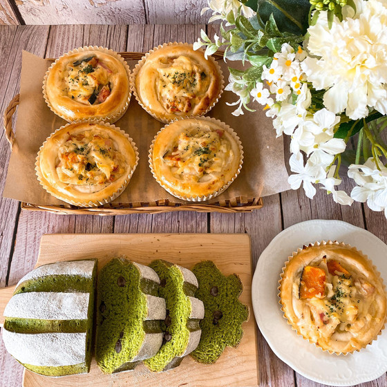 熱々グラタンパンと抹茶ミルクハース