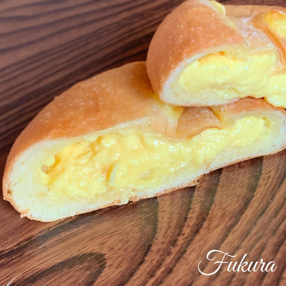 シンプルクリームパン（大入りクリームパン）