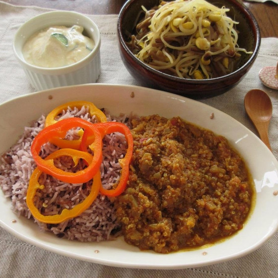 おもてなしごはんリクエスト開催 《キヌアのキーマカレー他》