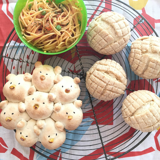 こども夏休み！動物ちぎりパンとメロンパン、カラフルパスタ