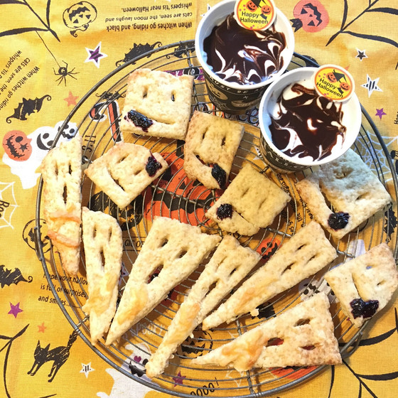 こどもお菓子教室ハロウィンのおばけパイと蜘蛛の巣パフェ！