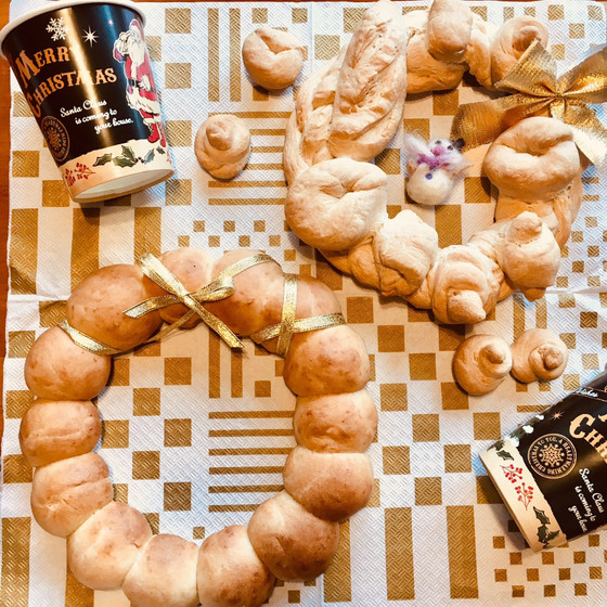 お子様連れOK！クリスマスのパンリース二種！飾りとおやつ