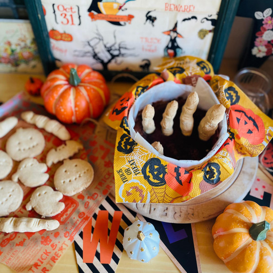 小学生対象！道の駅まえばし赤城でハロウィンパーティー！魔女の手が出てくるケーキとハロウィンクッキー！
