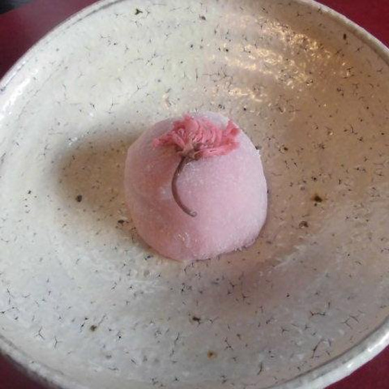 ４月の和菓子は春色の串団子　と桜色のじょうよ饅頭を作りましょ