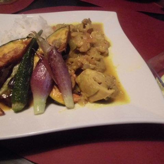４月の家庭料理は揚げ野菜のチキンカレーなど野菜たっぷりで