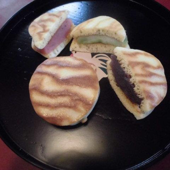 ５月の和菓子はトラ焼きと練りきりで初夏の花を作ります