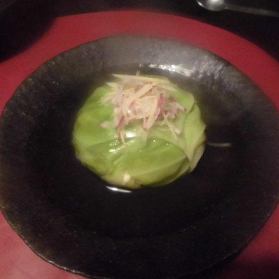 ３月の和食は春キャベツの茶巾包み蒸しなど、春の野菜をおいしく