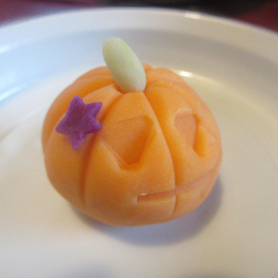 １０月の和菓子はなんといっても栗、それからハロウィンもね