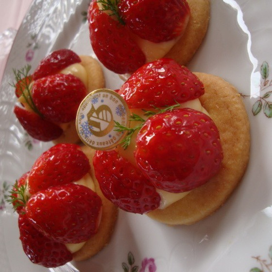 いちごのタルトレット