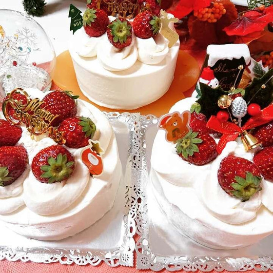 デコ「苺たっぷりクリスマスケーキ」12月お薦めレッスン♪