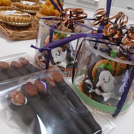 焼菓子「ハロウィンアイシング＆悪魔の指クッキー」10月お勧めレッスン♪