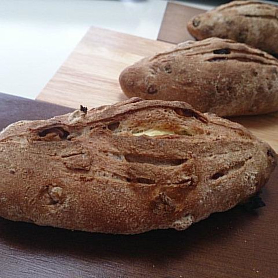 パン「クランベリー＆チーズのライ」８月お薦めレッスン♪