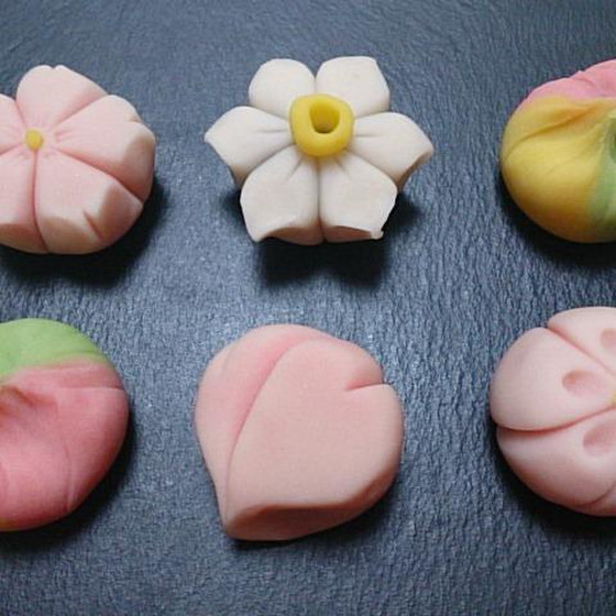和菓子「季節の練り切り体験」レッスン♪