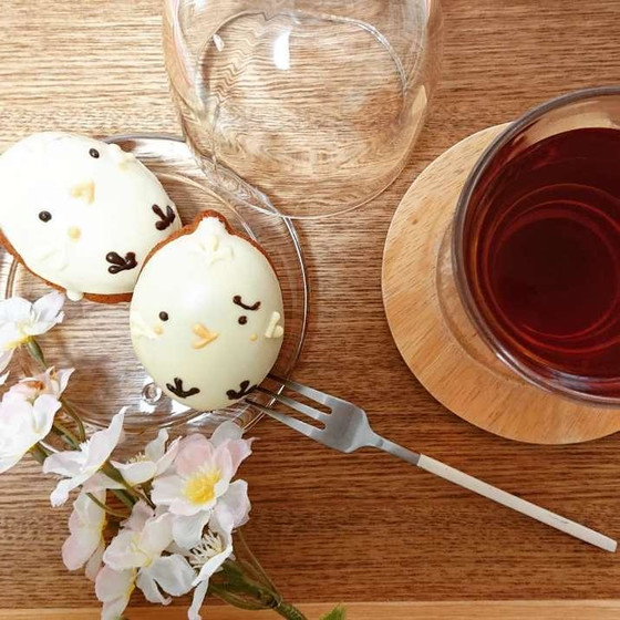 可愛くて食べられないと言いながら食べちゃう試食♪