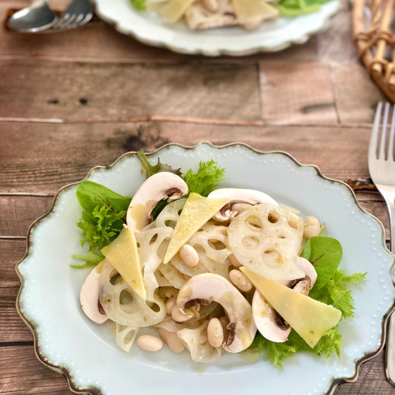れんこんと白インゲン豆の白いサラダ柚子胡椒風味