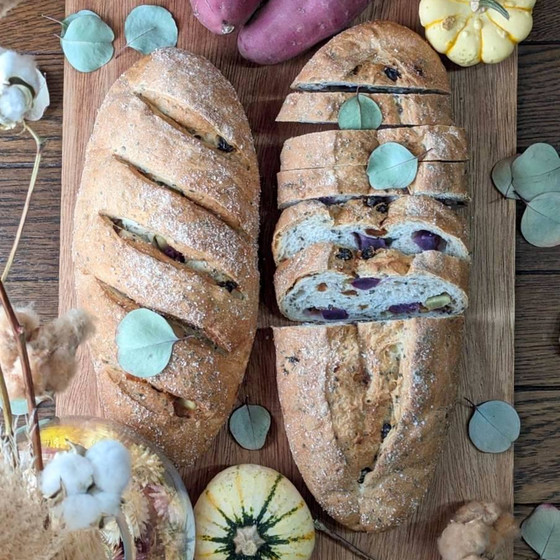 【10月ハロウィン】スペルト小麦で！紫いもとチーズのパン＆ビクトリアサンドイッチケーキ