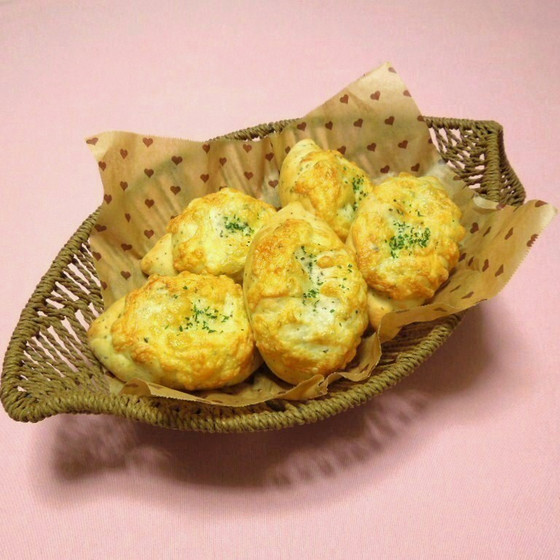 バジルチーズパン（湯だねパン）