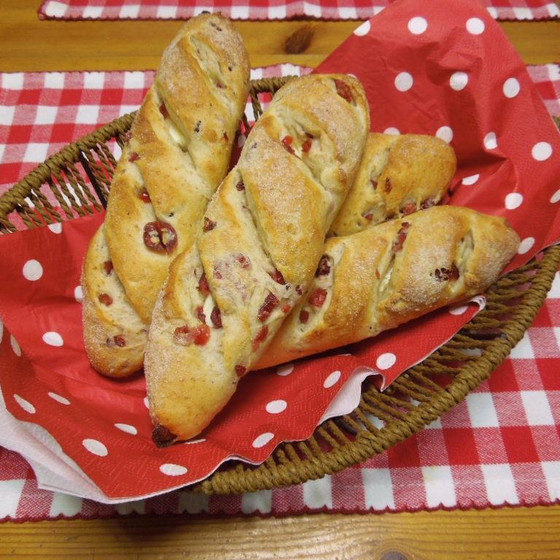 クランベリー＆チーズパン（湯種パン）
