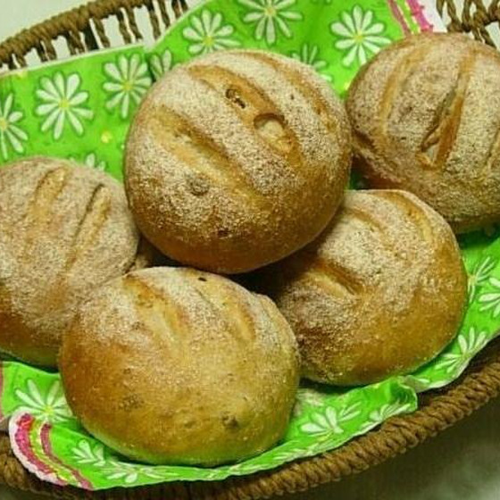 無花果と胡桃のパン（湯種パン）