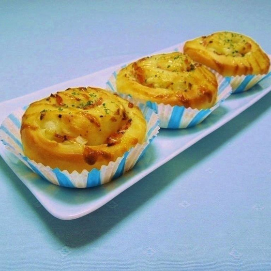 オニオンベーコンロール（湯種パン）