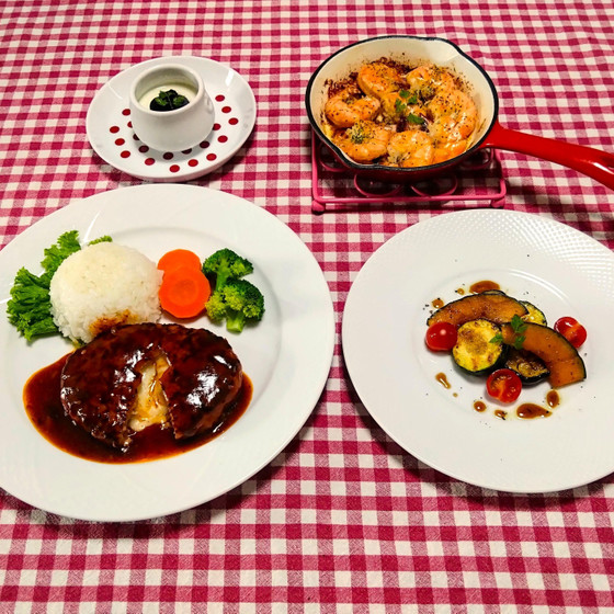 みんな大好きなとろ～りチーズハンバーグ