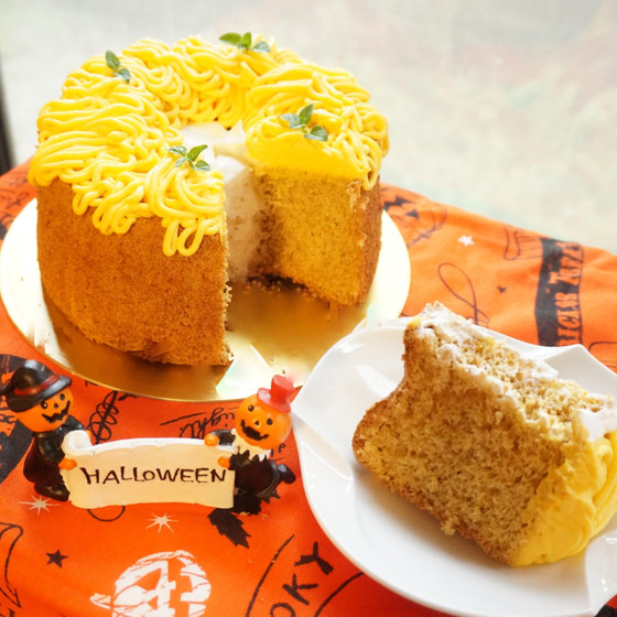 糖質70％オフ！ハロウィンカボチャモンブランシフォンケーキ