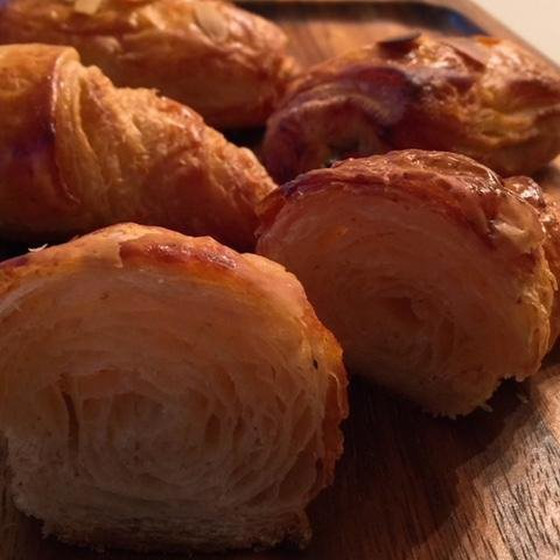 クロワッサン＆オレンジショコラデニッシュ（レーズン酵母）