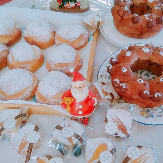 クマさんのちぎりパン、さつまいもパン、かぼちゃのチーズケーキ