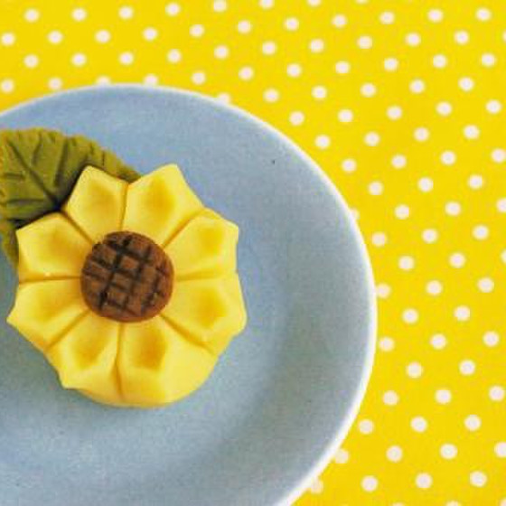 本格練り切り　「ひまわり」を作ります。