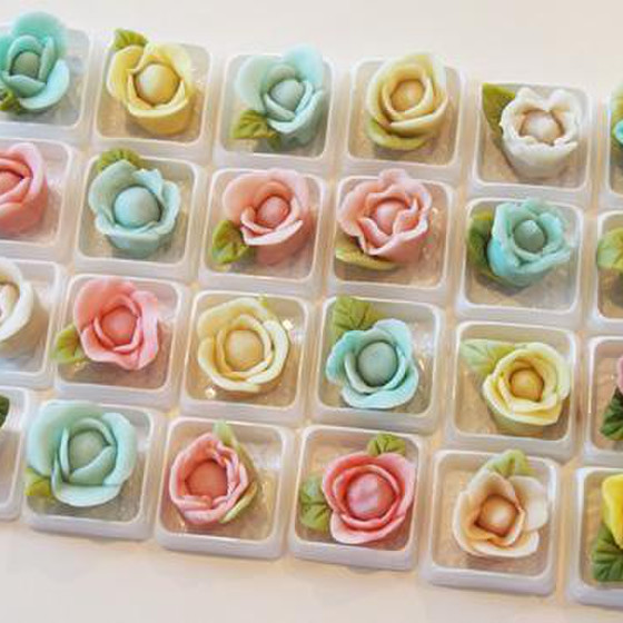 デコ和菓子体験！練り切りで「ばら」を作ります。