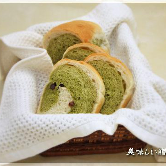 抹茶マーブル食パン