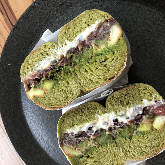 月替わりレッスル ベーグル&ケーキベーグルサンド