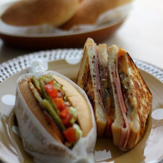 抹茶クリームパンのブリュレ風＆BBQポークサンド作り