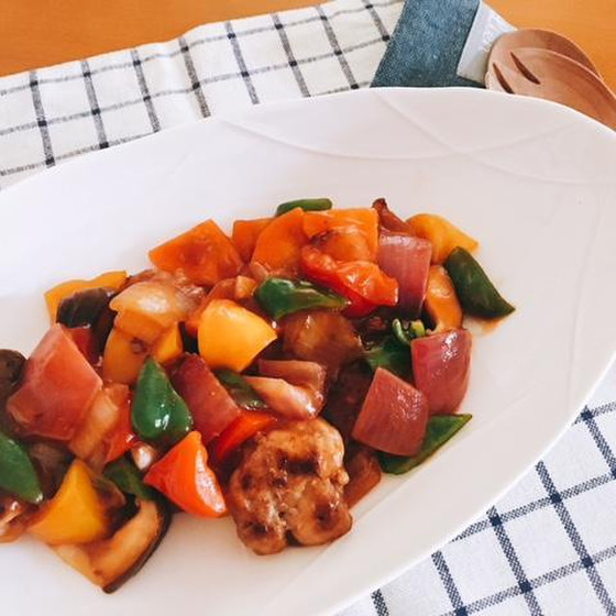 時短で簡単中華レッスン　作ってすぐ食べられる簡単ピクルスからの　炒め物感覚の簡単酢豚　簡単春巻　生姜ご飯　トマトと卵のスープ　杏仁豆腐