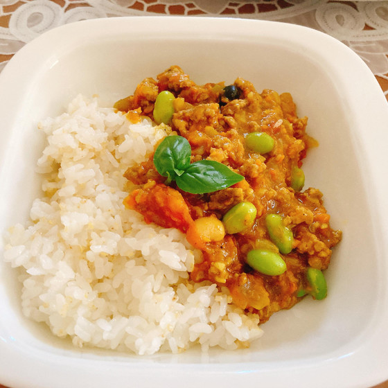 【５名限定】夕飯はこれで決まり！　ヘルシー豆カレー　キヌア入りライス　キャロットラペ　冷製丸ごとトマト　