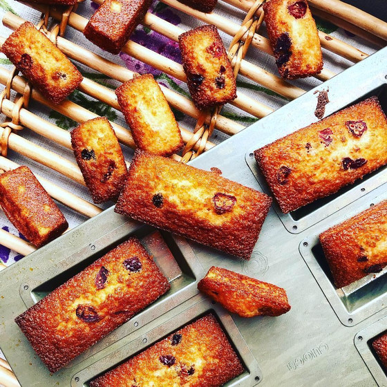 本場の焼きたてフィナンシェ！